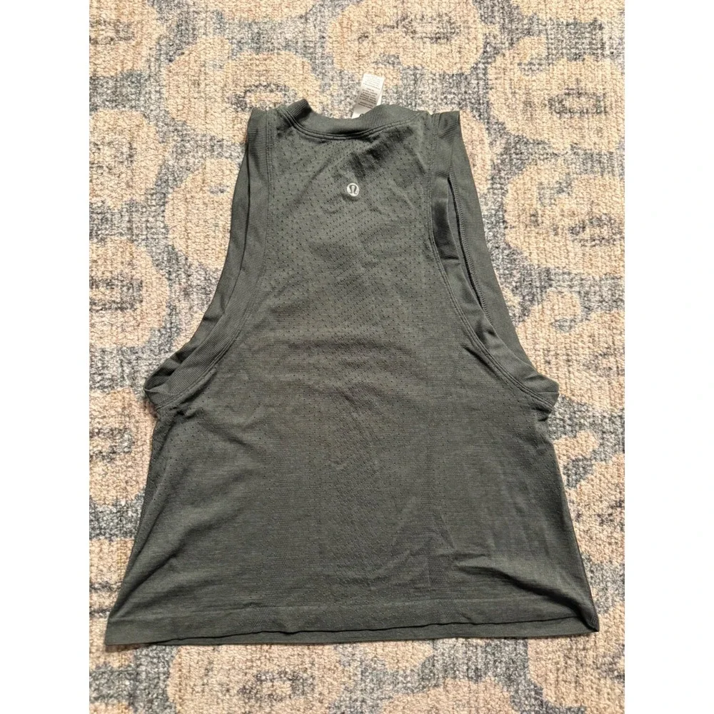 Lululemon Swiftly Open-Hole V-Neck Tank Top Size 4 NWOT
